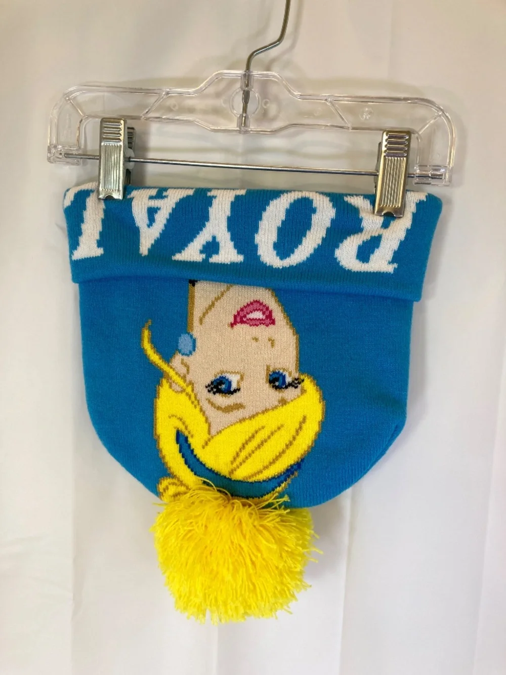 Disney Cinderella 4pc Scarf Hat Fingerless Gloves Set Blue White If the Shoe Fit